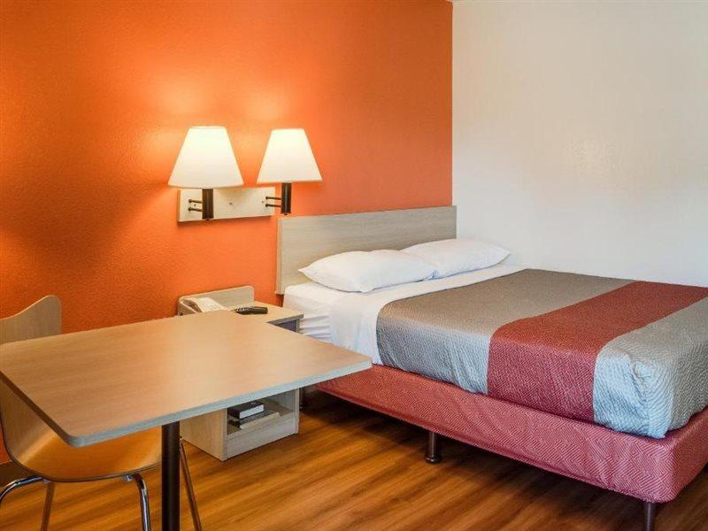 Motel 6-Kelso, Wa - Mt. St. Helens מראה חיצוני תמונה