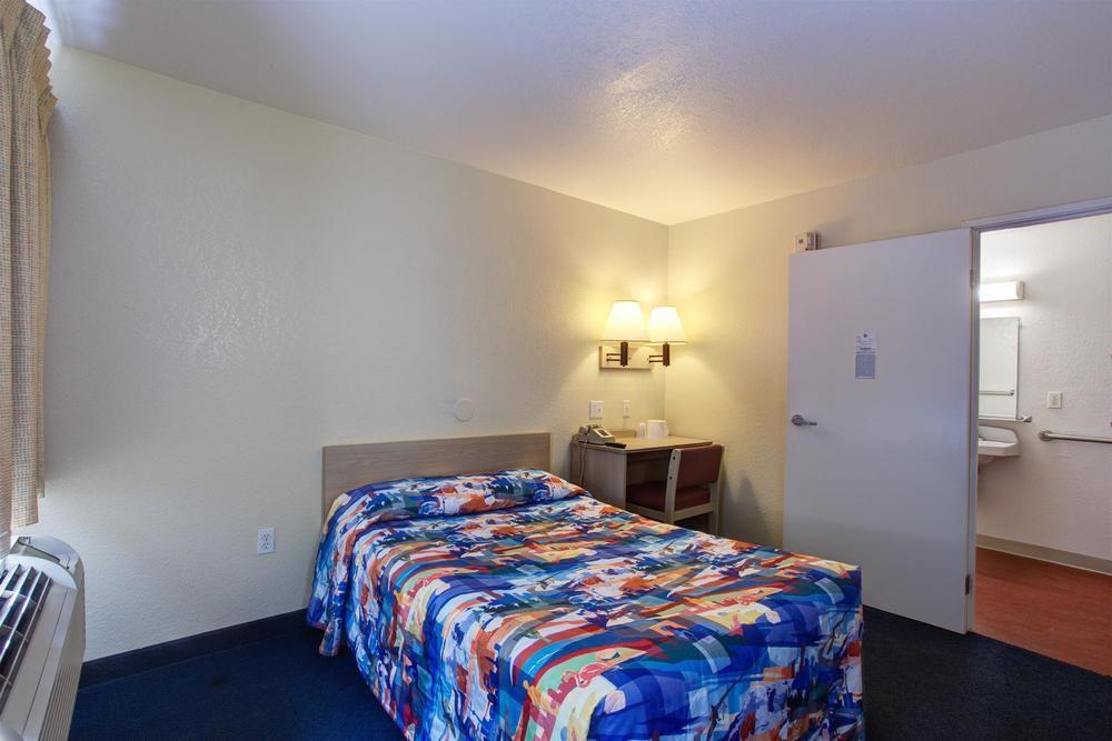 Motel 6-Kelso, Wa - Mt. St. Helens מראה חיצוני תמונה