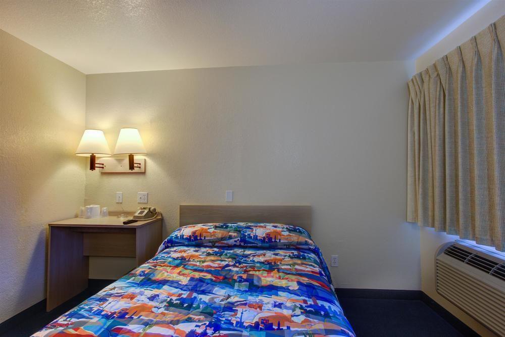 Motel 6-Kelso, Wa - Mt. St. Helens מראה חיצוני תמונה