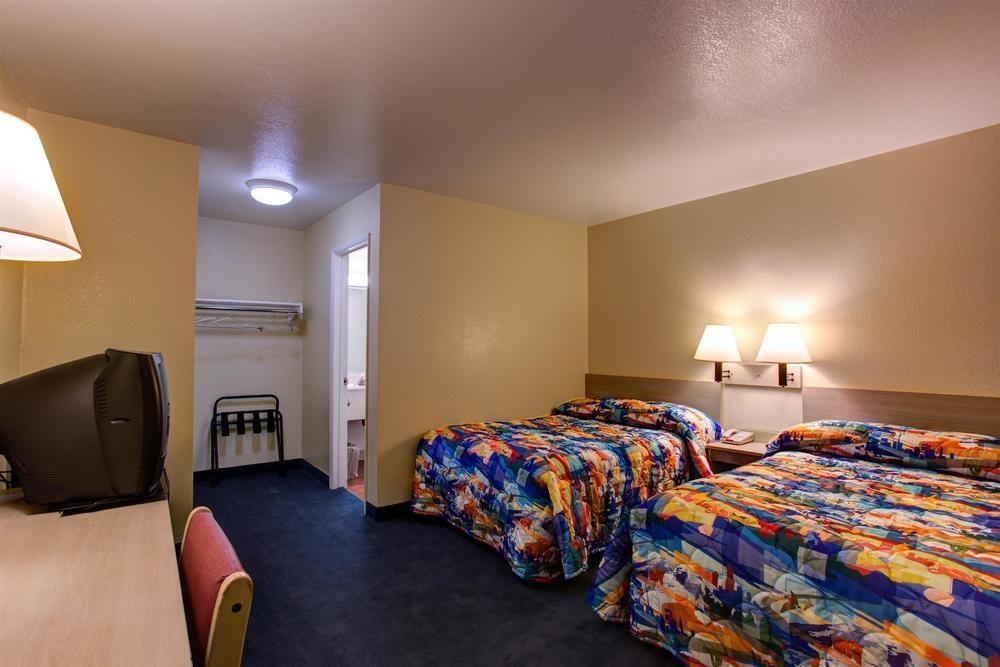 Motel 6-Kelso, Wa - Mt. St. Helens מראה חיצוני תמונה