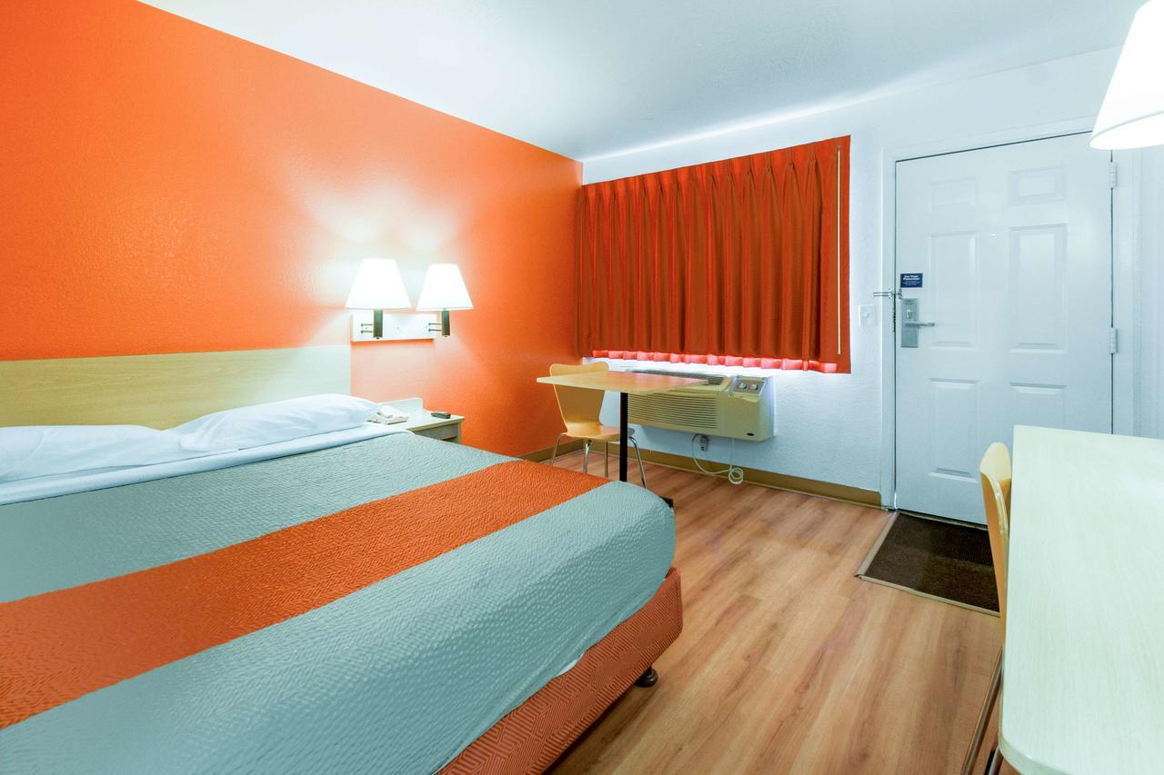 Motel 6-Kelso, Wa - Mt. St. Helens מראה חיצוני תמונה