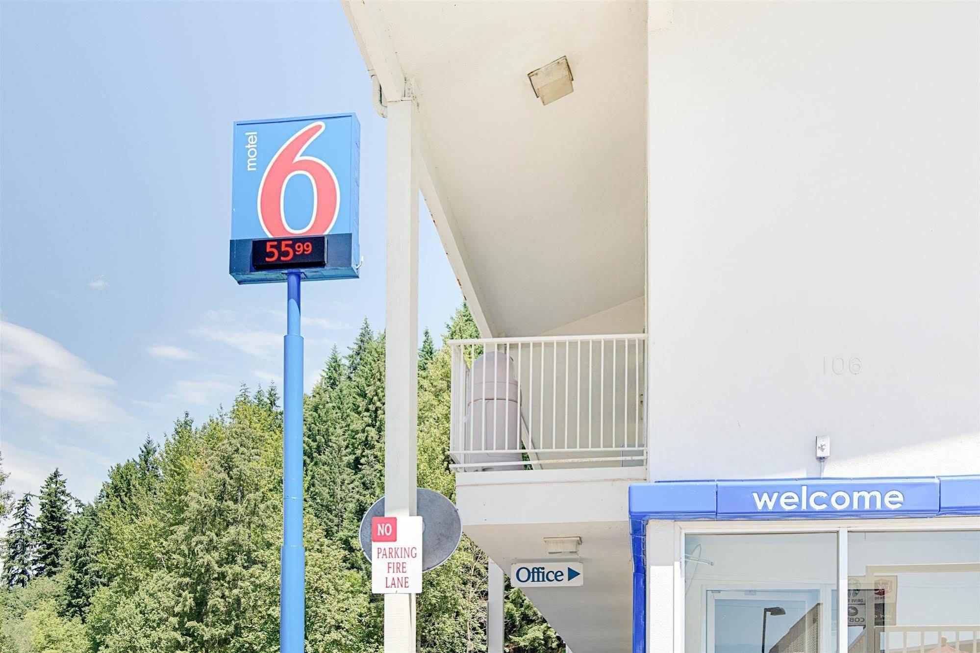 Motel 6-Kelso, Wa - Mt. St. Helens מראה חיצוני תמונה