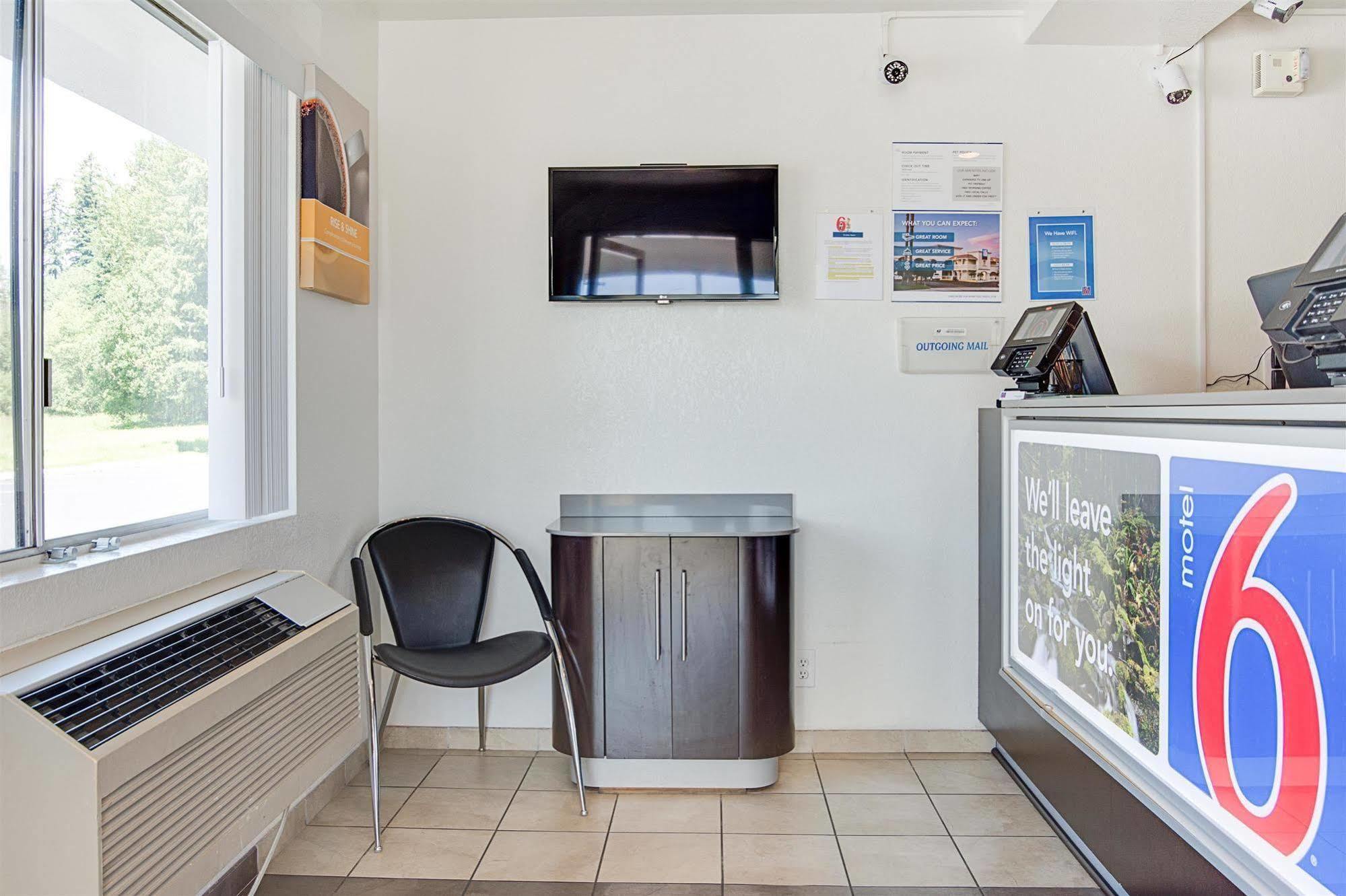 Motel 6-Kelso, Wa - Mt. St. Helens מראה חיצוני תמונה
