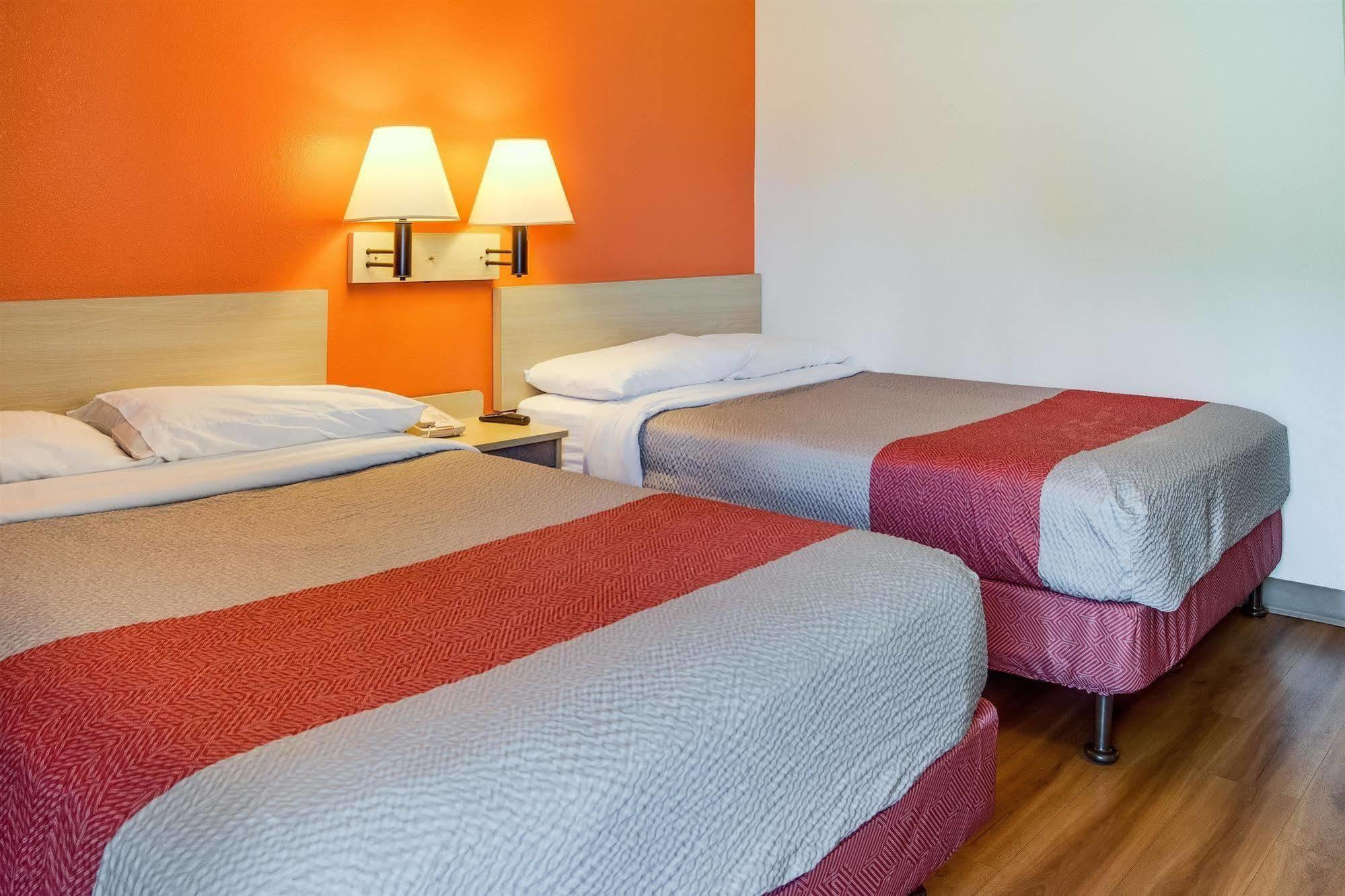 Motel 6-Kelso, Wa - Mt. St. Helens מראה חיצוני תמונה
