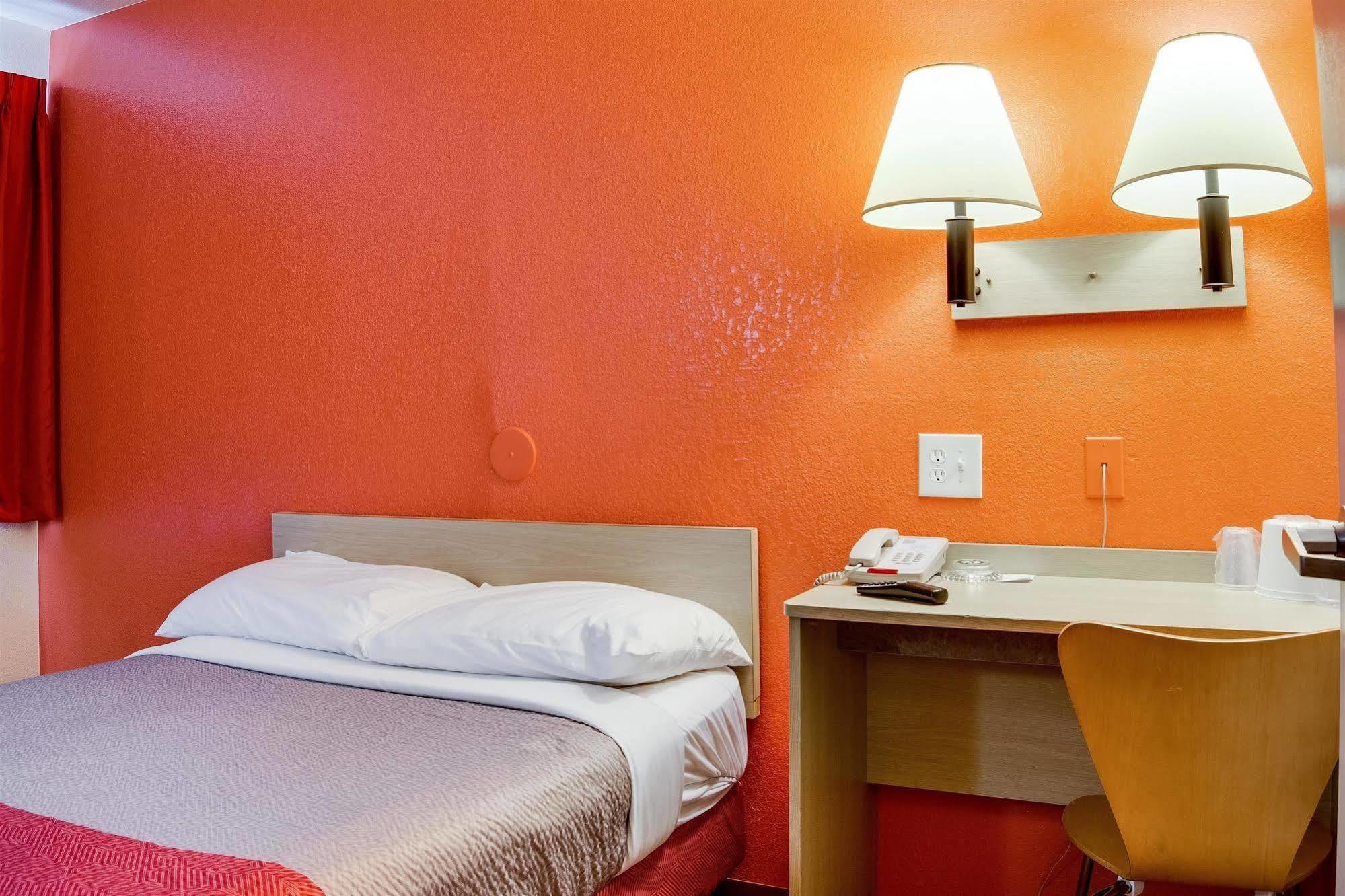 Motel 6-Kelso, Wa - Mt. St. Helens מראה חיצוני תמונה